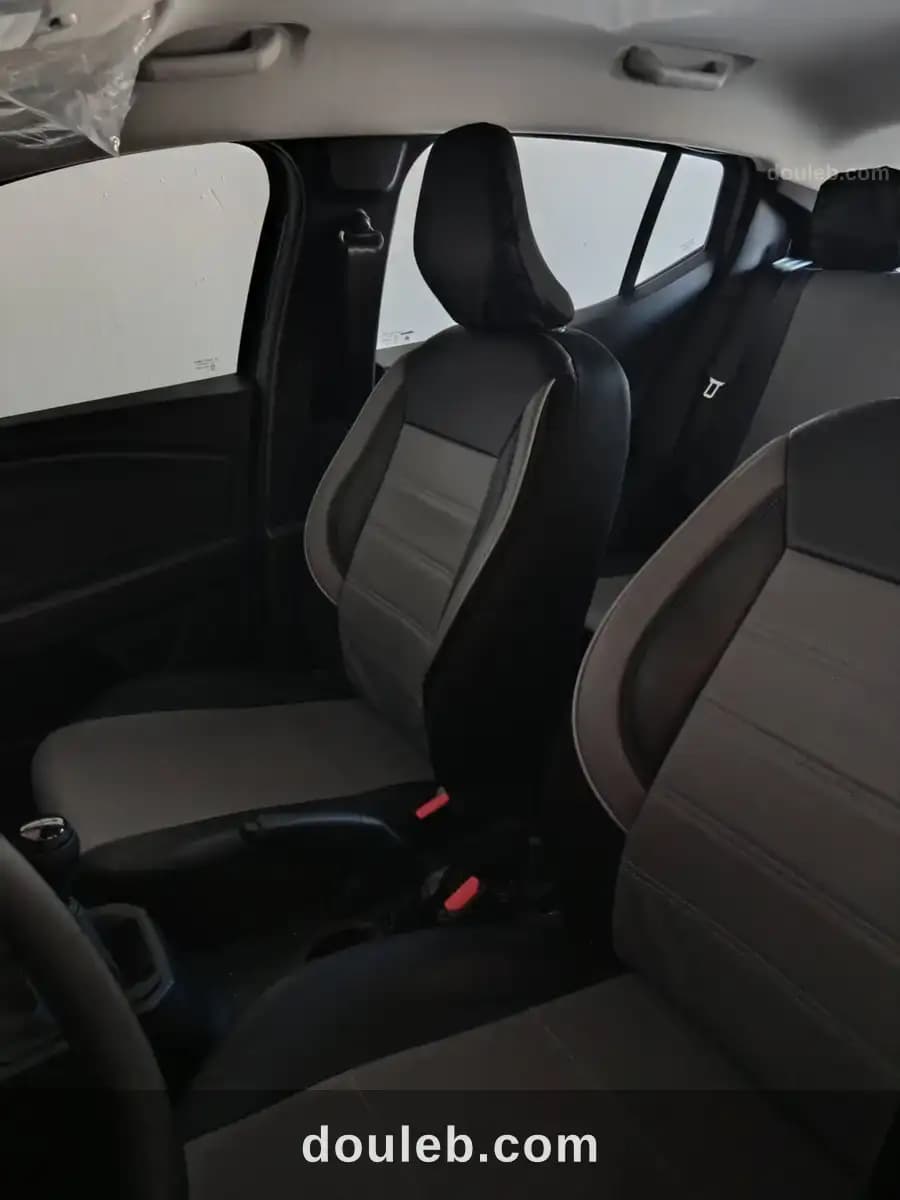 Dacia renault neuve à Ariana