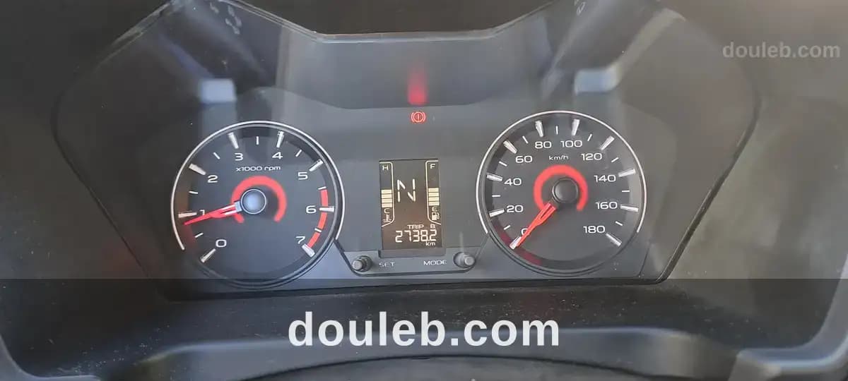 Mahindra k8 état neuf très faible kilométrage à Ariana