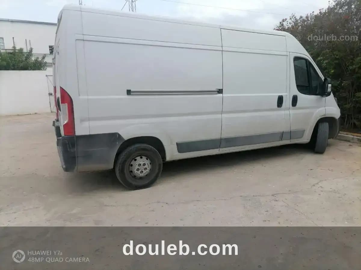 Peugeot boxer l3 à Nabeul