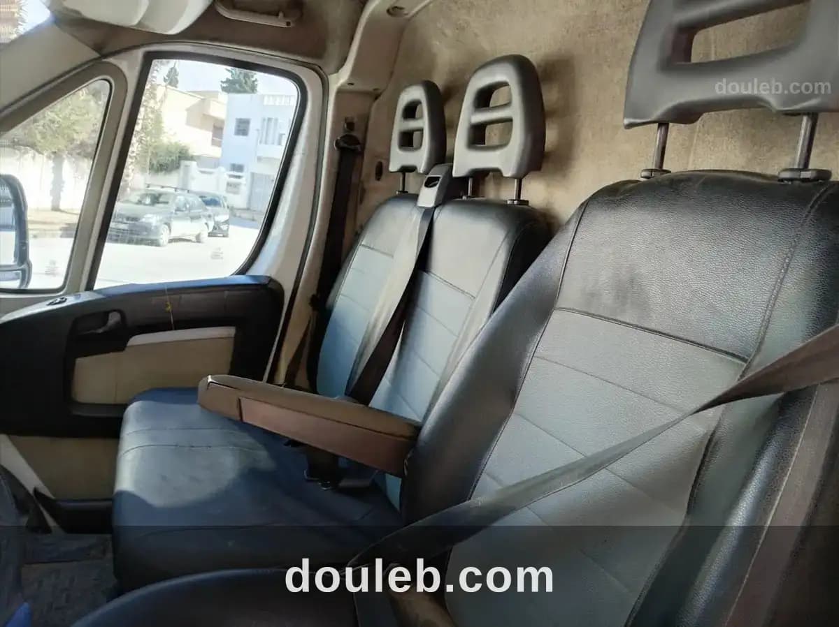 Staffete peugeot boxer ycbmfcbx à Ben Arous
