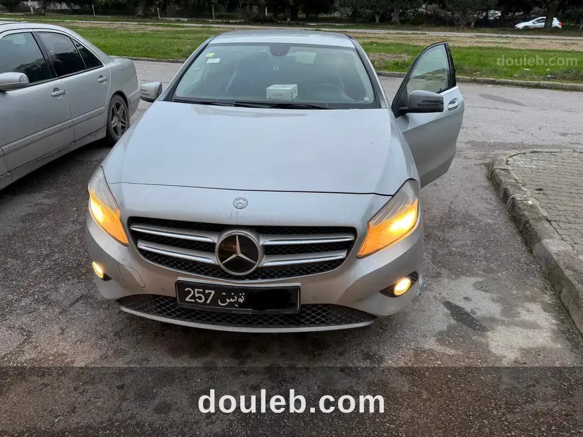 Mercedes a180 à Ariana