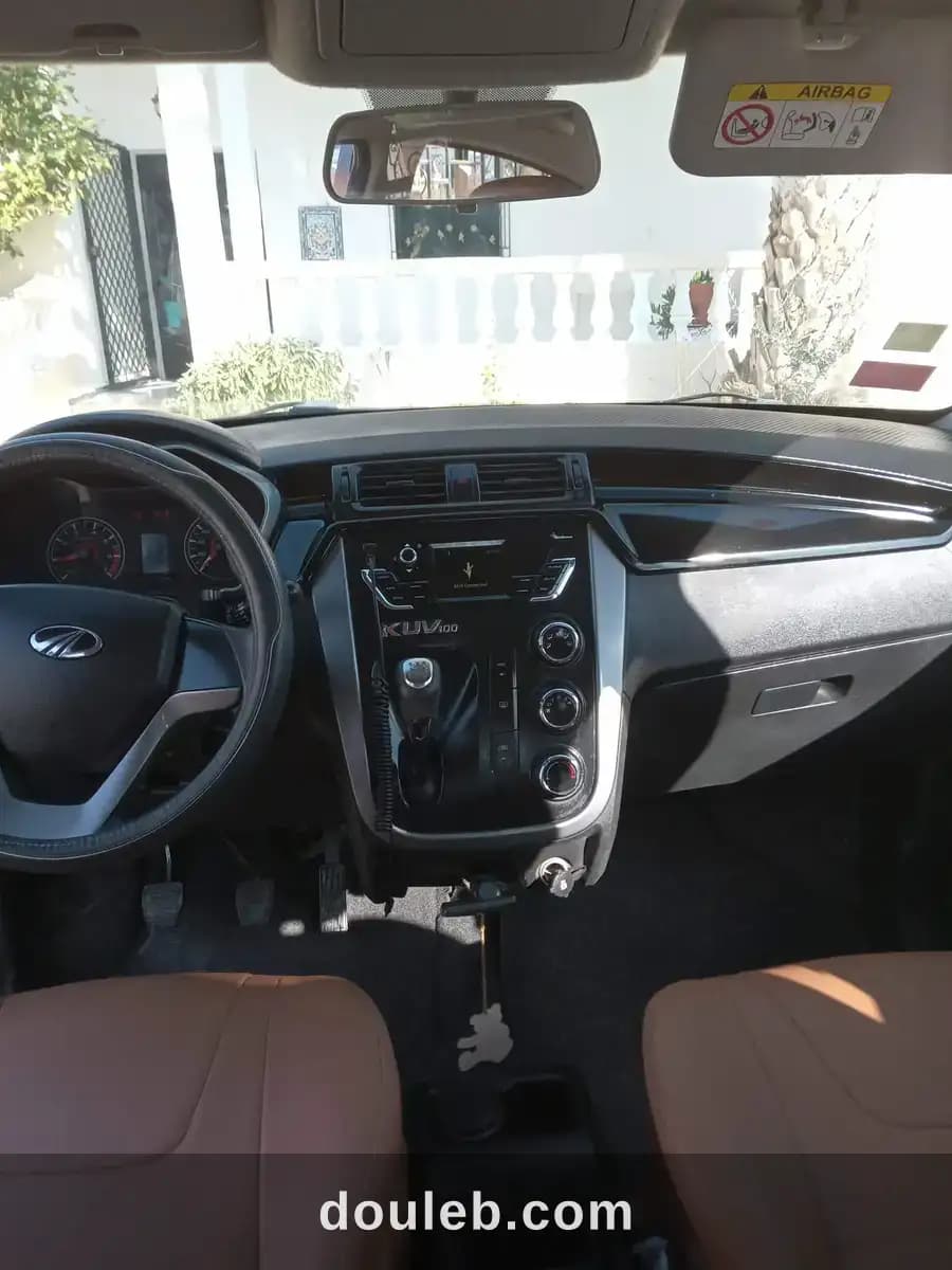 Mahindra kuv100 k6plus propre et bien entretenue à Nabeul