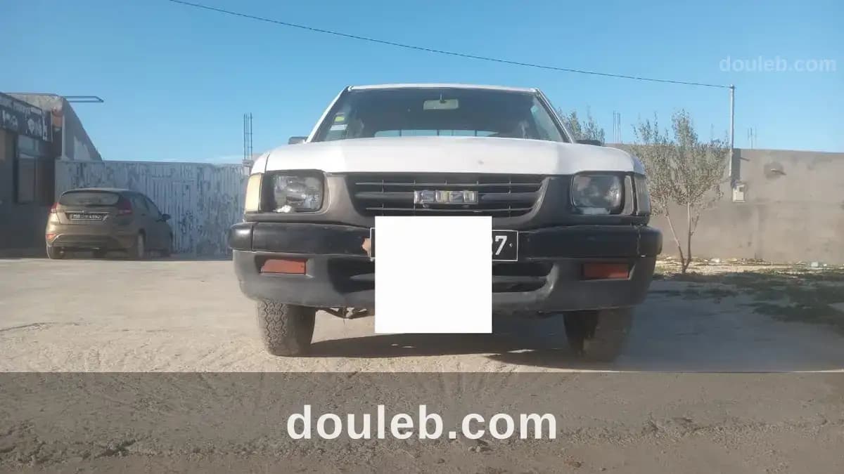 Isuzu bonne état pour les intéressés à Siliana