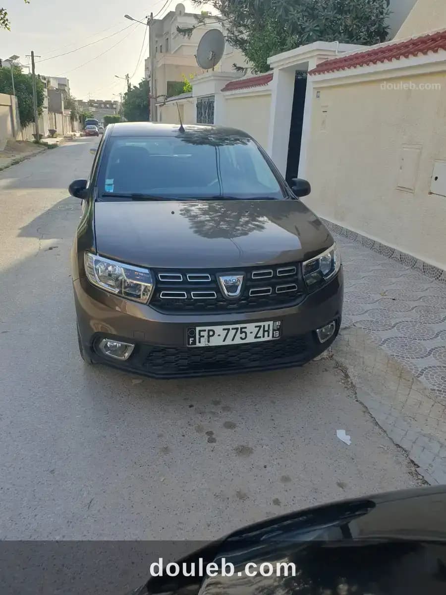 Dacia sandero toutes options moteur 0 9 tce à Ben Arous