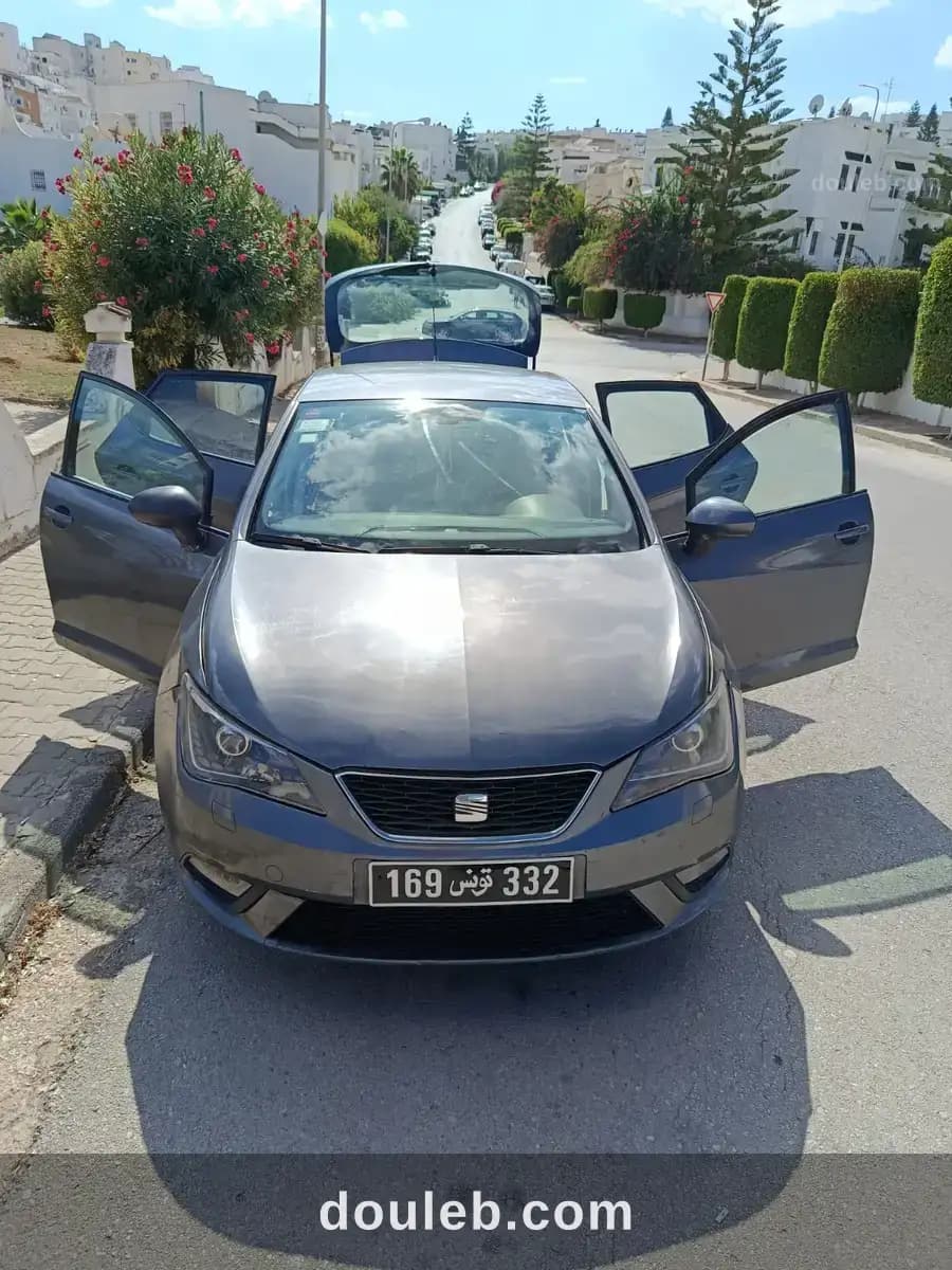 Superbe seat ibiza première main à Ariana