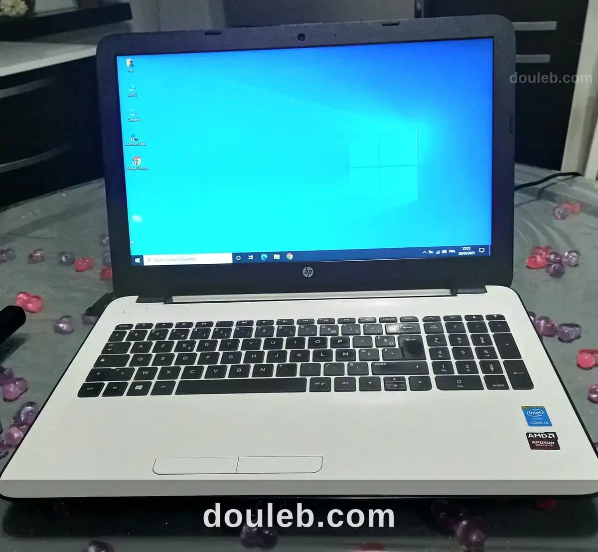 Ordinateur hp très bon état à Tunis