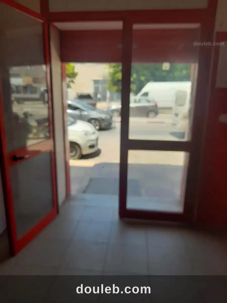 Local commercial de avenue habib bourguiba korba - Miniature 2