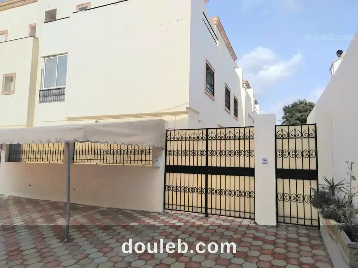 Duplex s4 avec jardin pour longue durée à Tunis