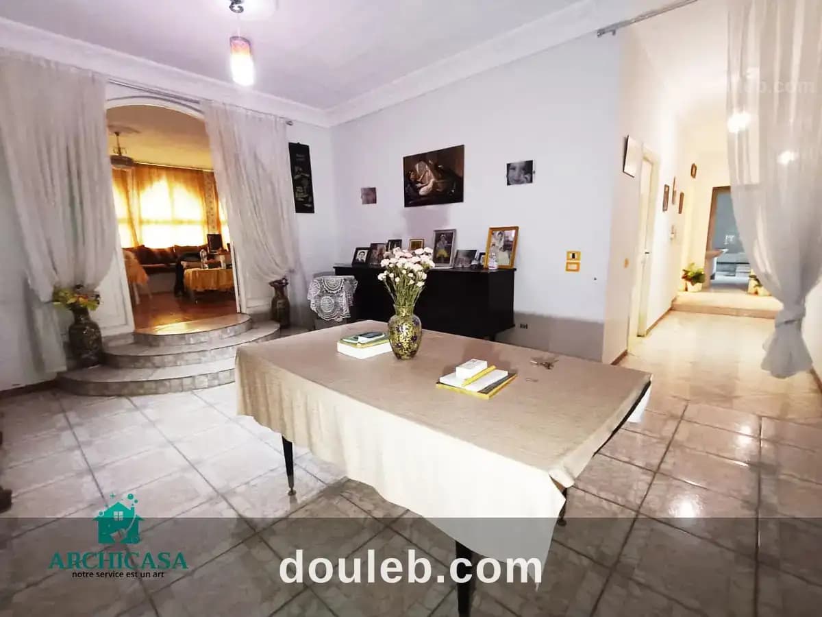Une maison spacieuse - Miniature 2