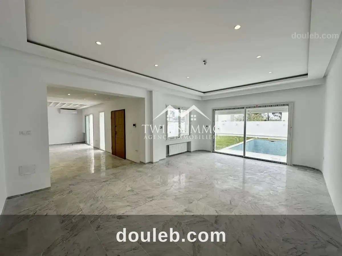 Une villa s5 à la marsa cube à Tunis