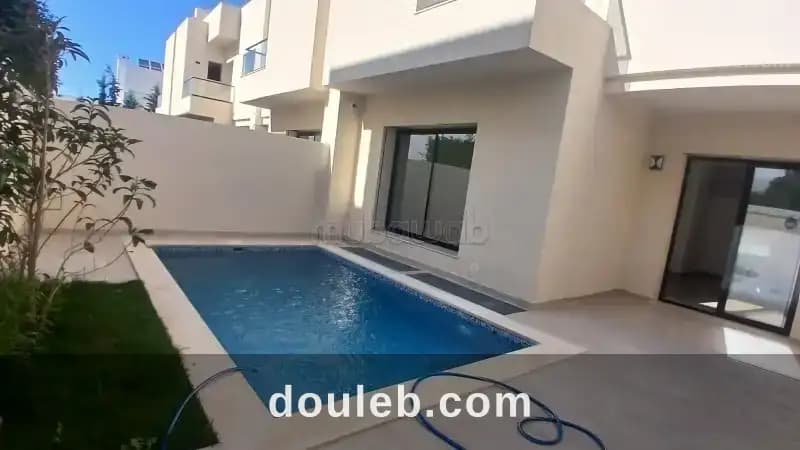 Triplex avec piscine à la gammarth à Tunis