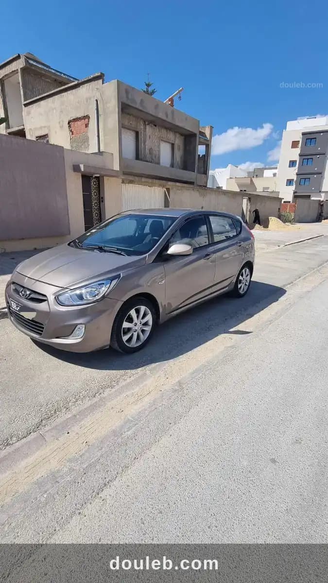 Hyundai accent - Miniature 2