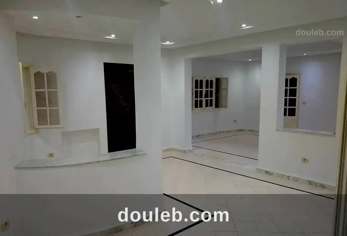 Etage de villa s3 1200d ennkhilete à Ariana