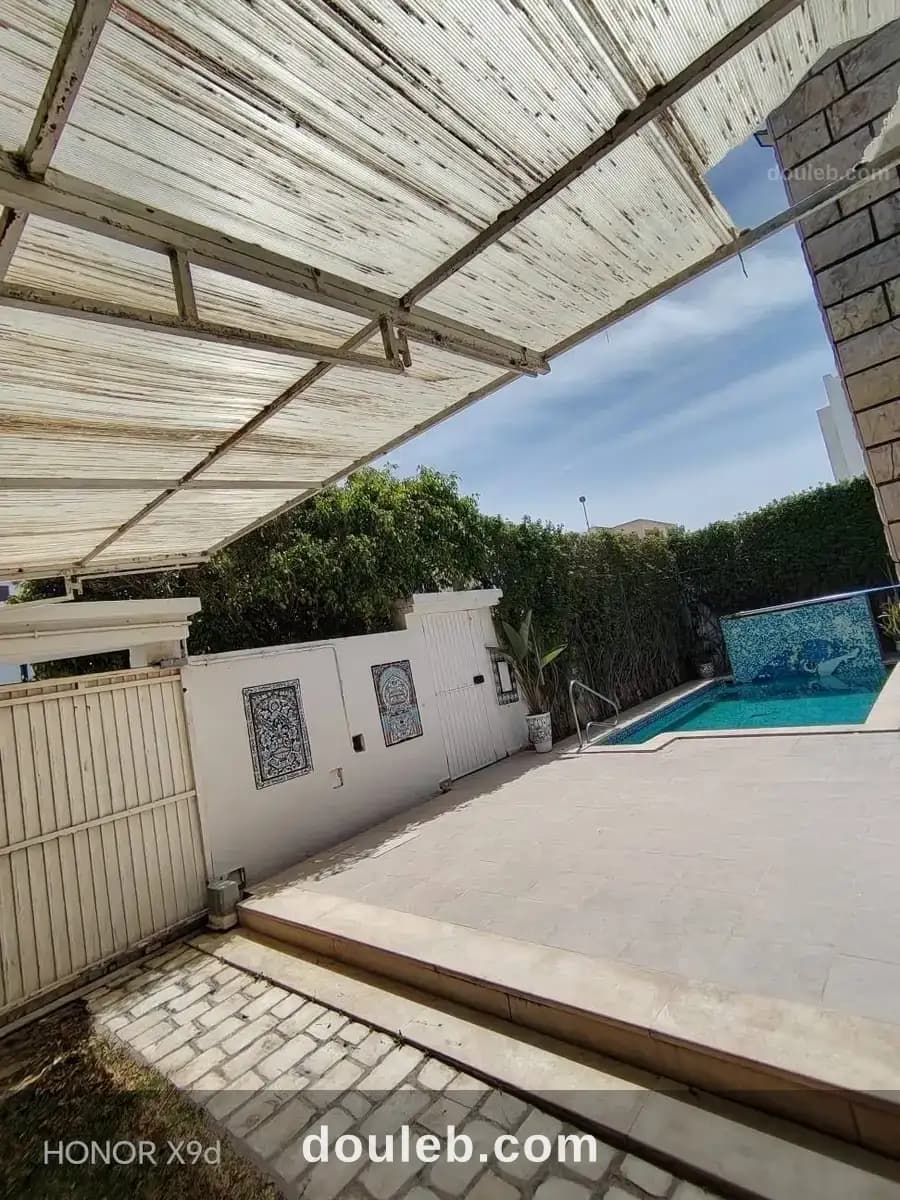 Villa haut standing avec piscine - Miniature 4