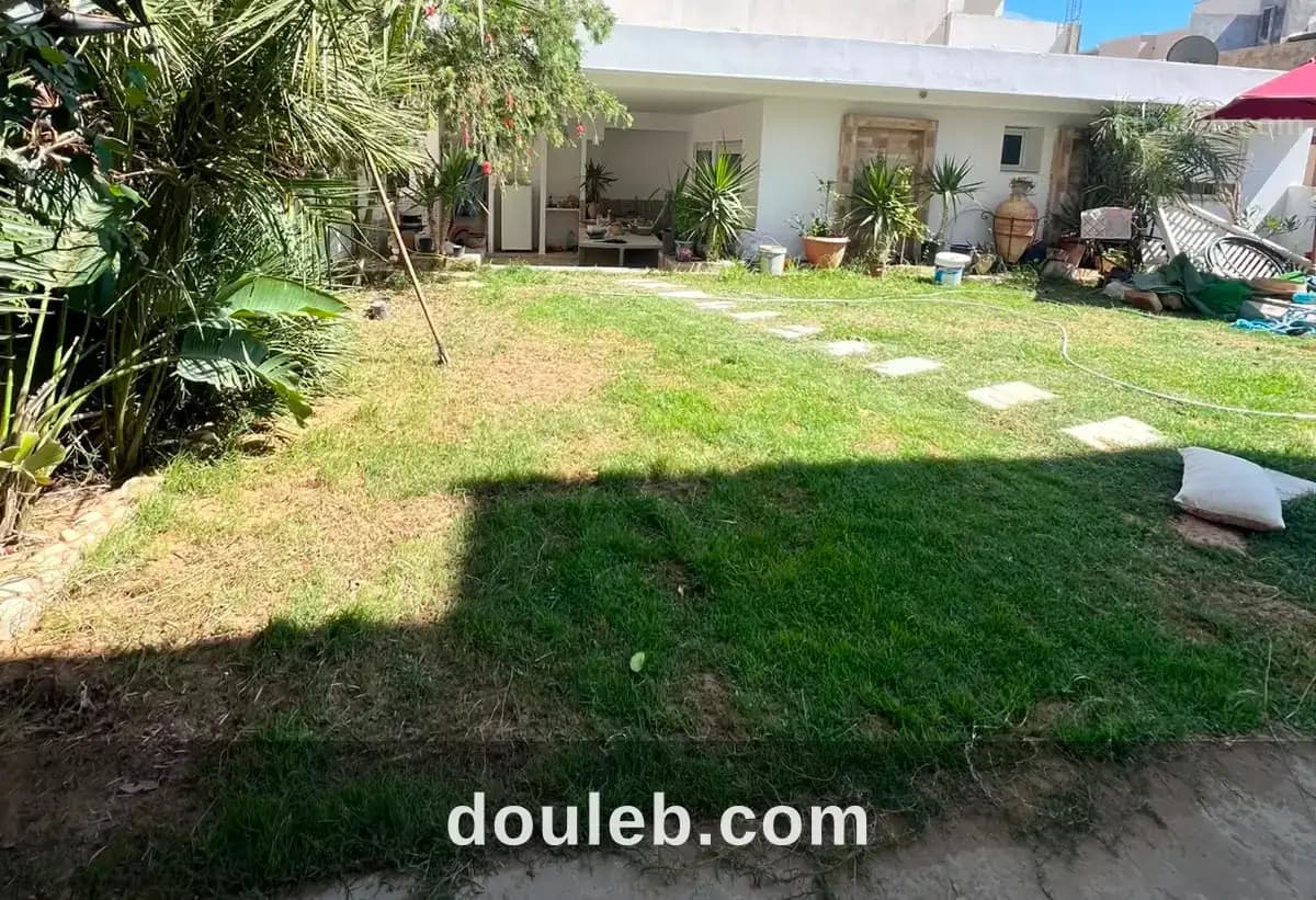 Charmante villa a 100 m de la plage ezzahra à Nabeul