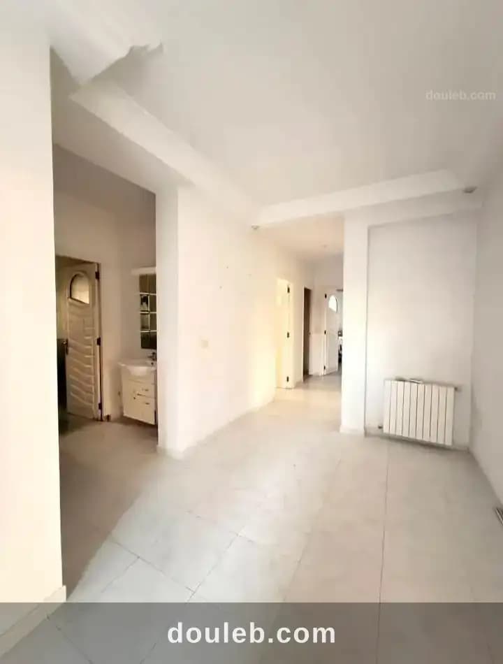 Un étage de villa s3 à ennasr 2 - Miniature 3