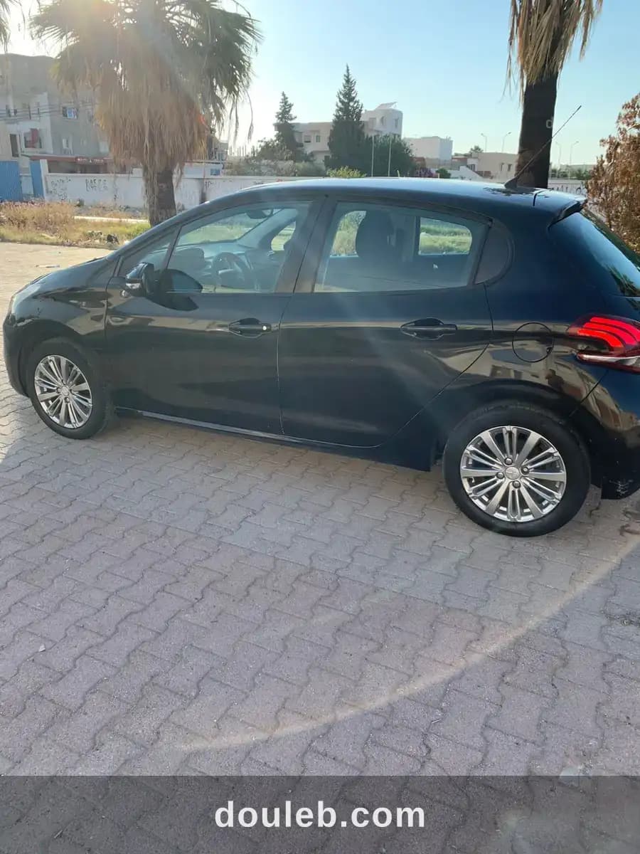 208 en bon etat à Tunis