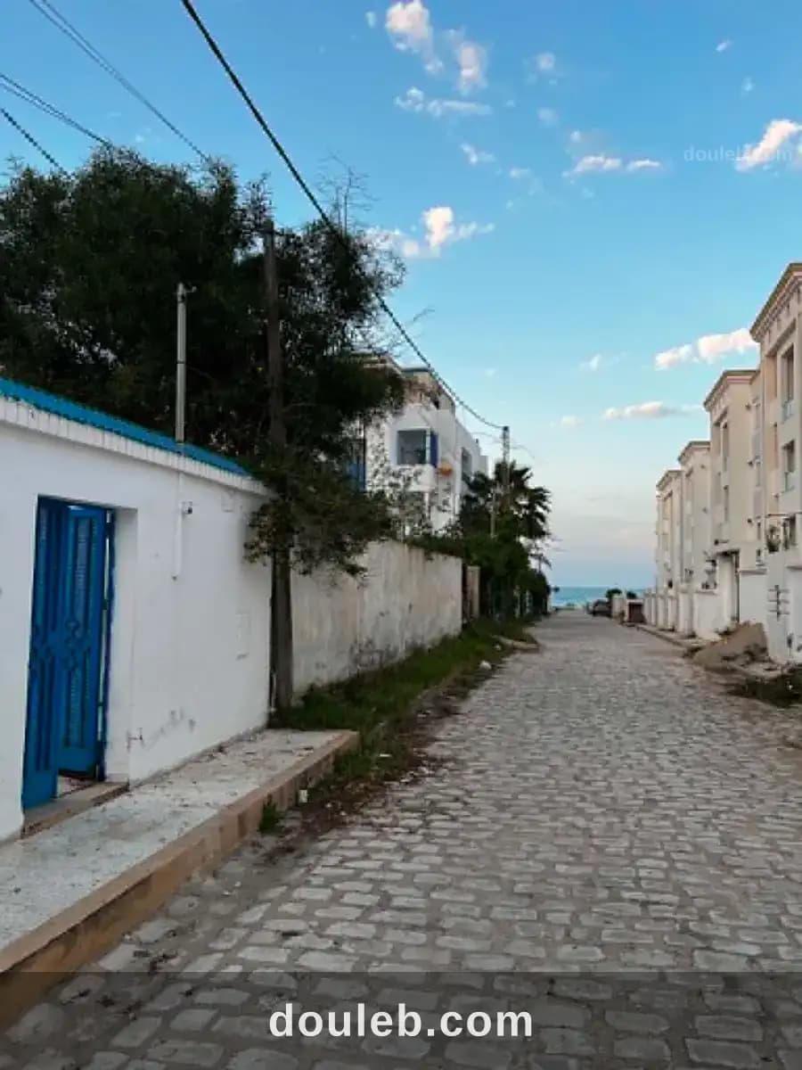 2 maisons a chat meriem pied dans l'eau à Sousse