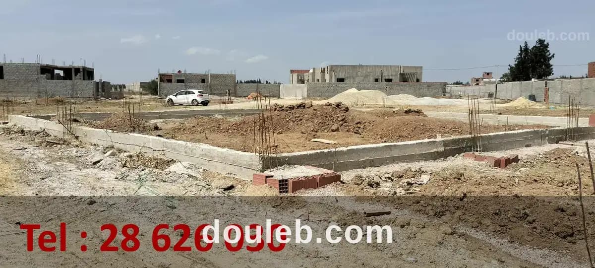 Terrain 195 m cloturé bejaoua 1 oued ellil à Manouba