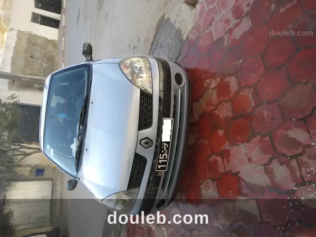 Clio bombée en très bon etat à Ben Arous