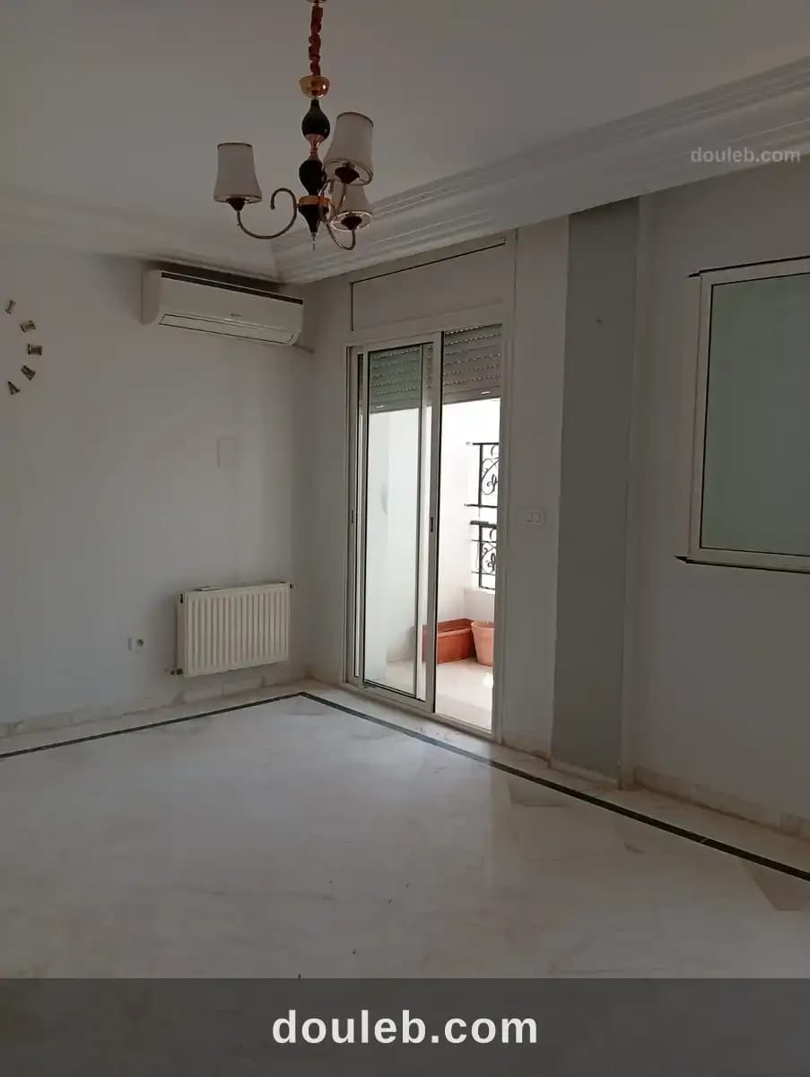 Un appartement s2 à cité wahat l'aouina à Tunis