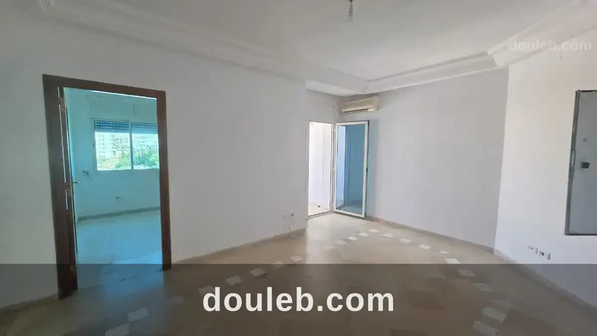 Appartement s2 à cité ennasr à Ariana