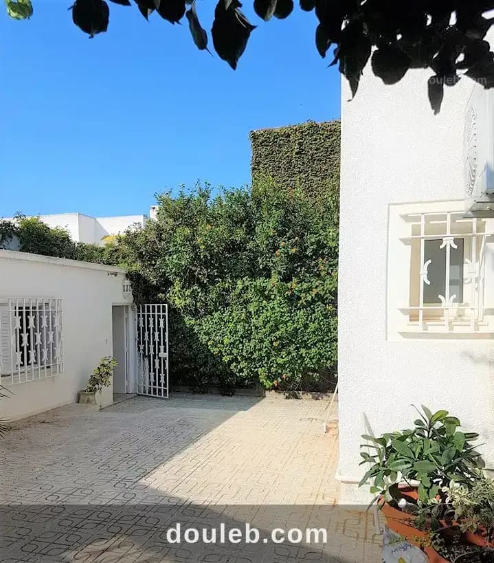 Villa avec studio carthage port punique à Tunis