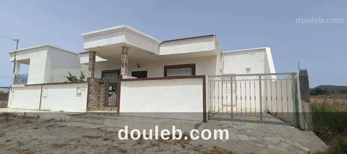 Une villa avec un studio a el hawareya à Nabeul