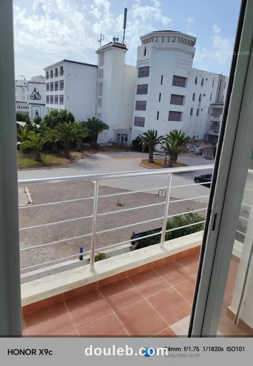 Grand s1 balcon et parking gammarth - Miniature 5