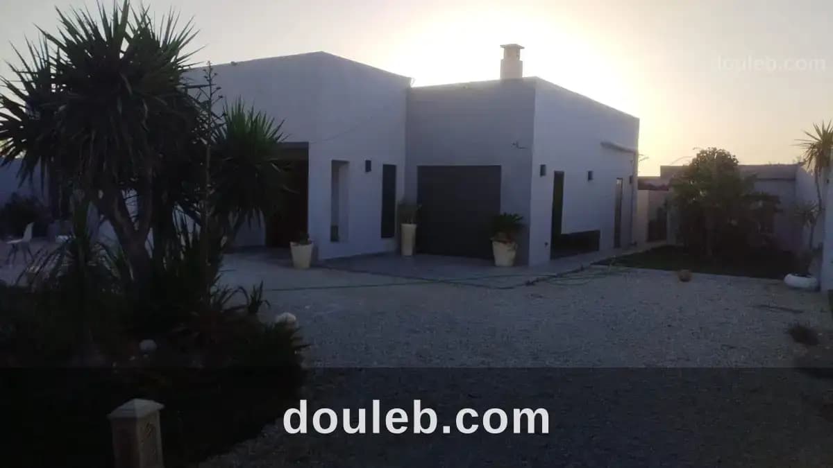 Une superbe villa à borj touil - Miniature 5