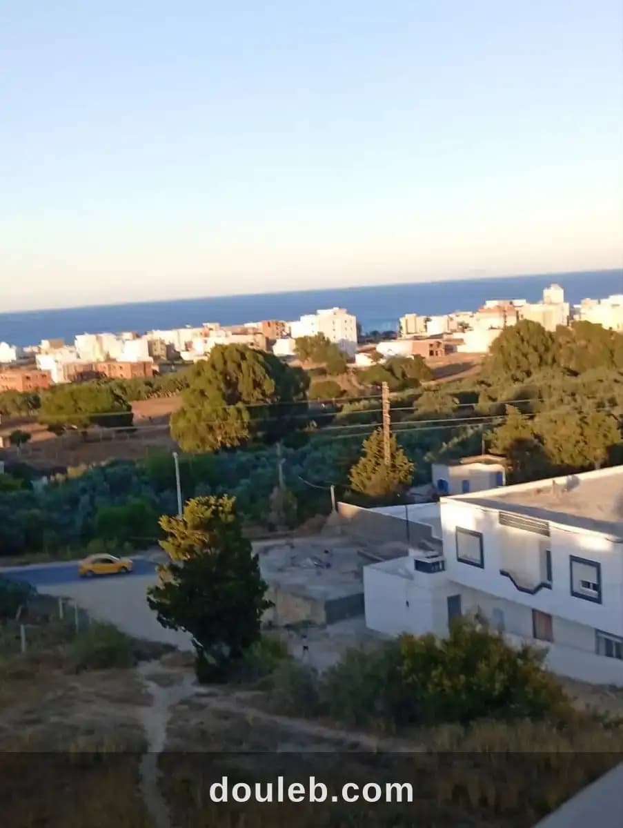 Maison sur une coline vu panoramique de la plage à Nabeul