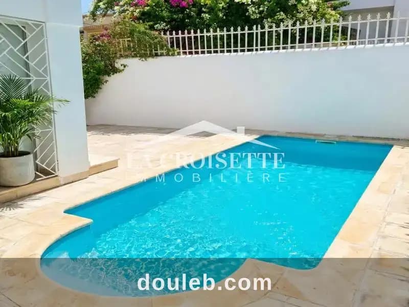 Villa s6 avec piscine à gammarth mvl0113 à Tunis