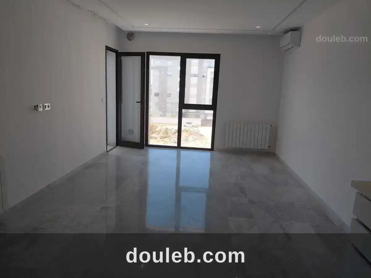 Apparemment s1a la nouvelle soukra à Ariana