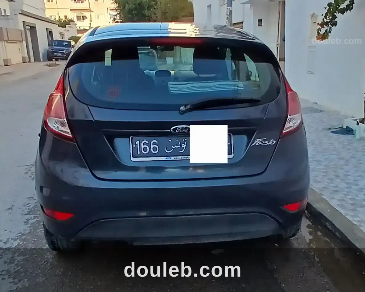 Ford fiesta - Miniature 3