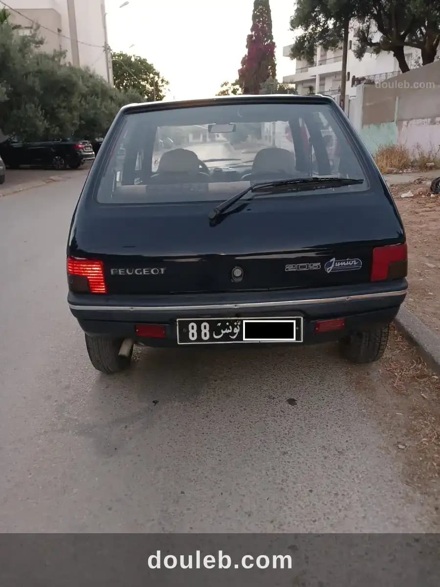 Voiture économique - Miniature 2