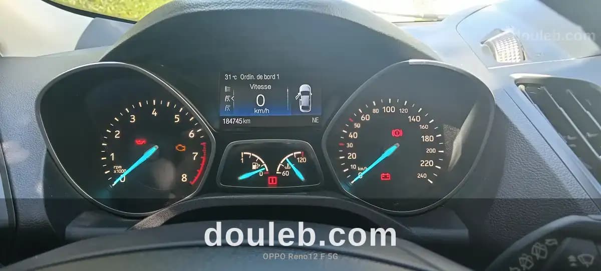 Belle voiture ford kuga - Miniature 4