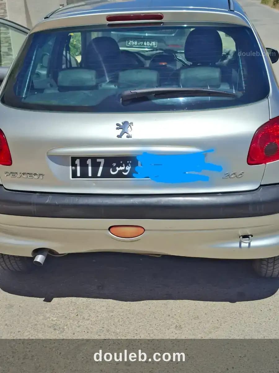 Peugeot 206 à Tunis