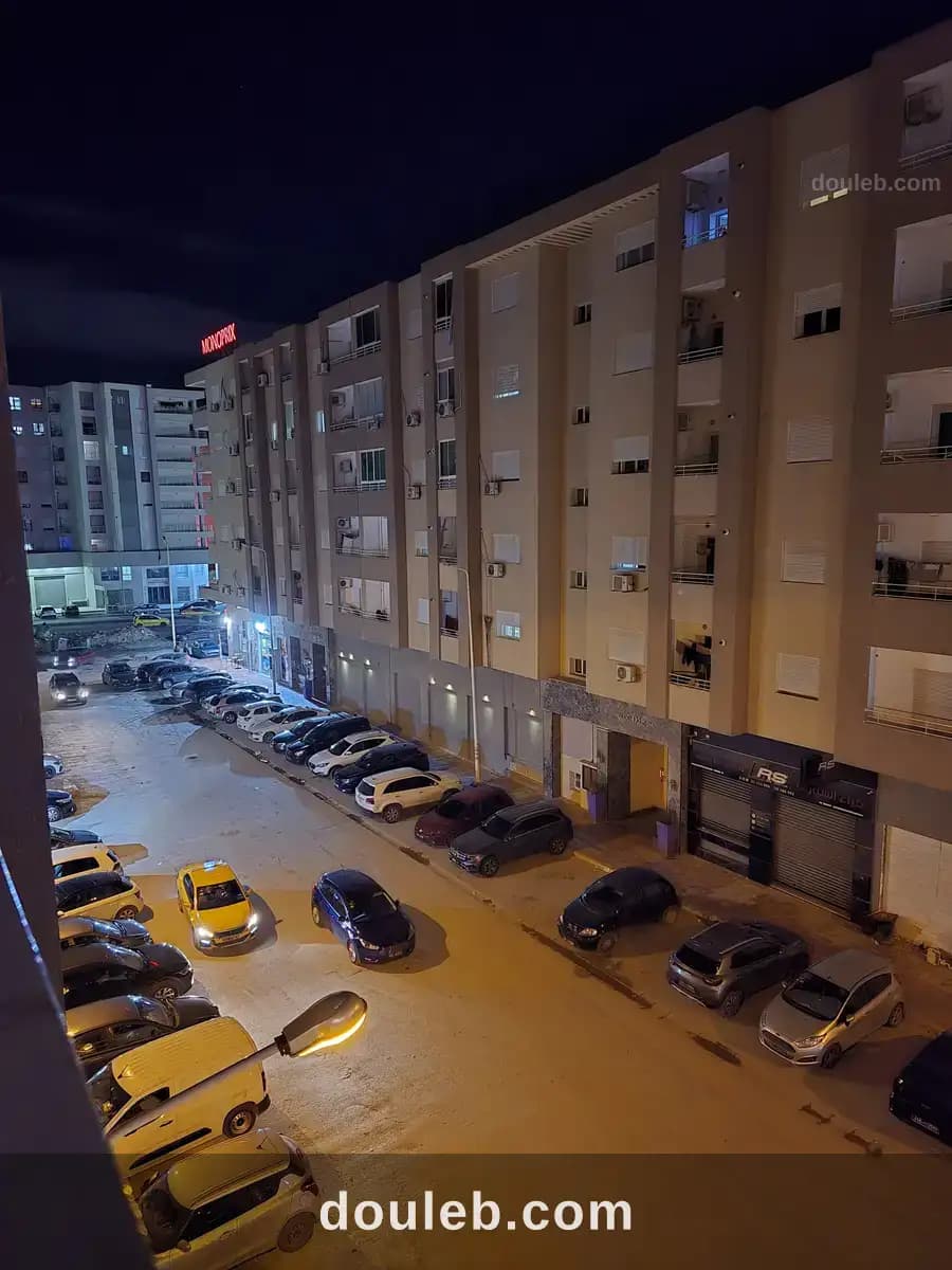 Appartement s2 à cite les palmerais - Miniature 5