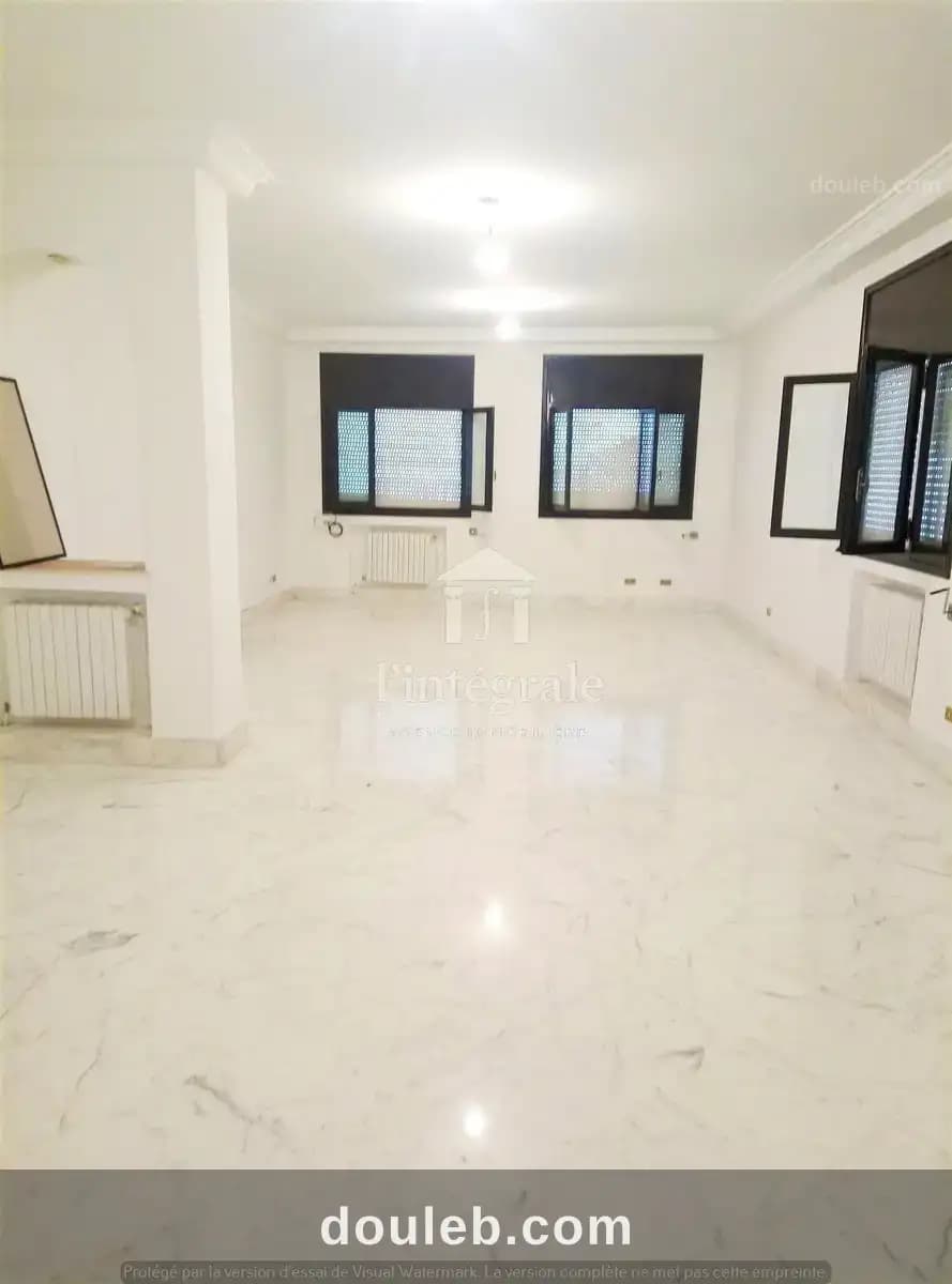 Etage de villa s3 à Tunis