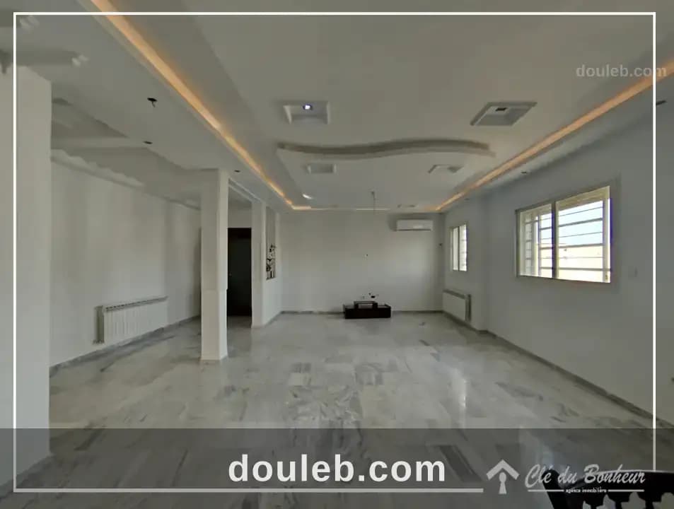 Etage de villa à l'aouina à Tunis