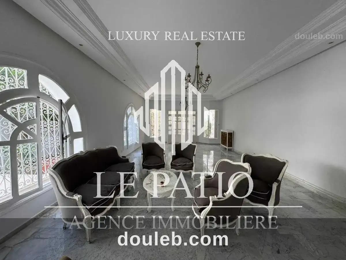 Une grande villa s5 située à sidi daoud la marsa à Tunis
