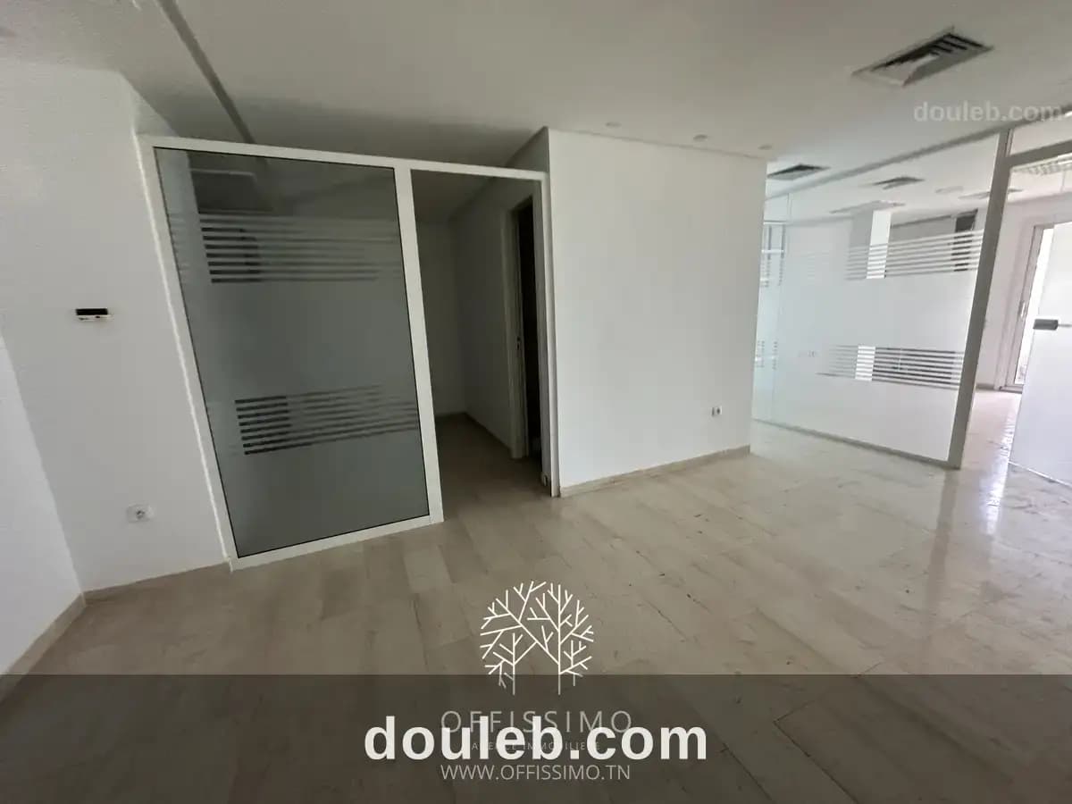 Bureau ou cabinet medical lac 2 ths à Tunis