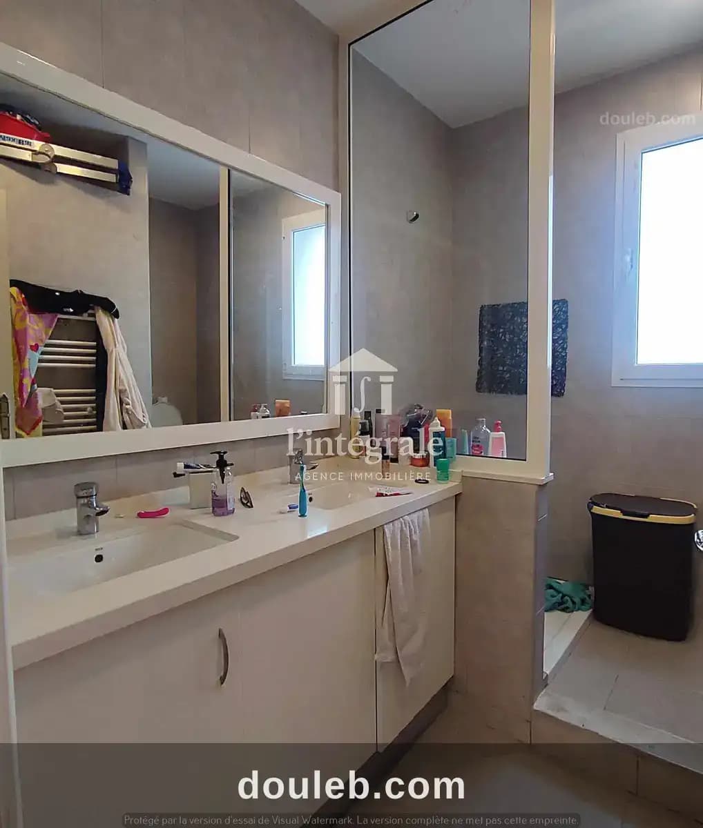 S2 étage d'une villa menzah7 - Miniature 5