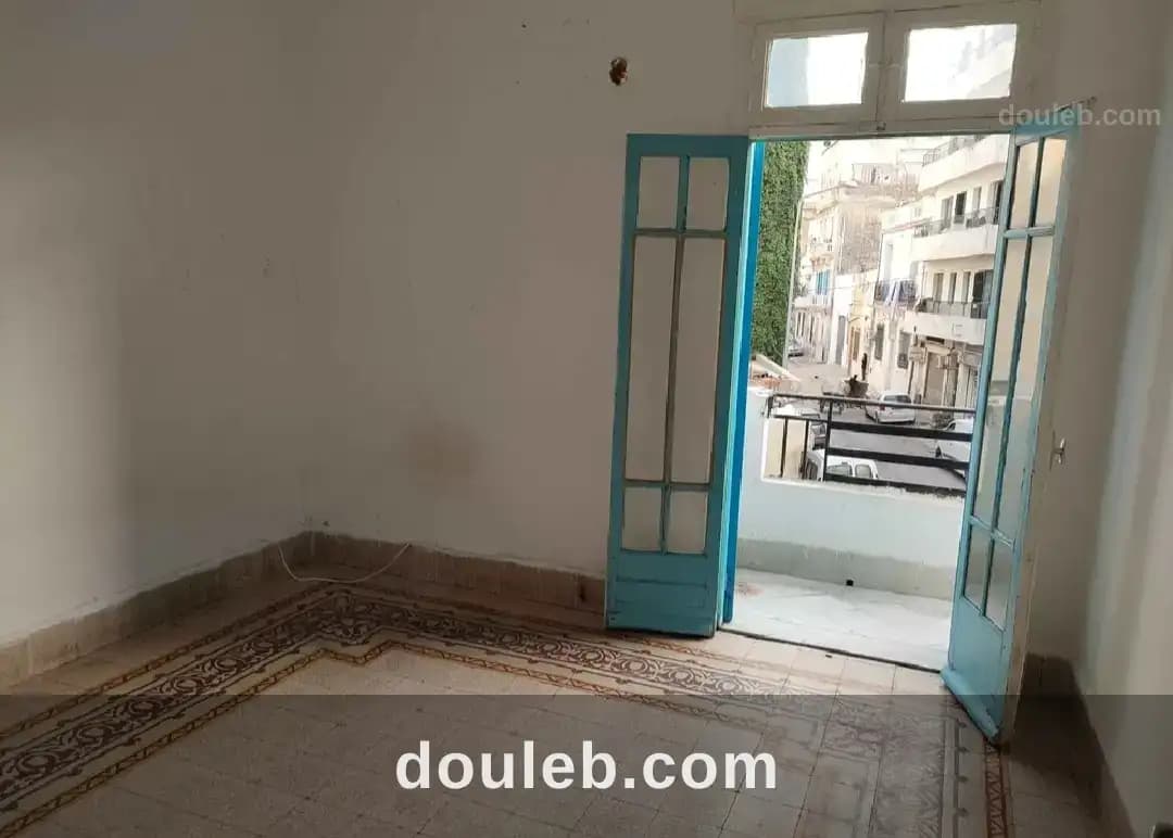 Un appartement à bab el khadra à Tunis