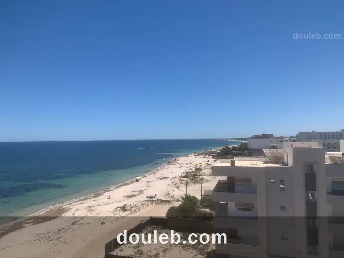 Penthouse s1 pieds dans leau port el kantaoui à Sousse