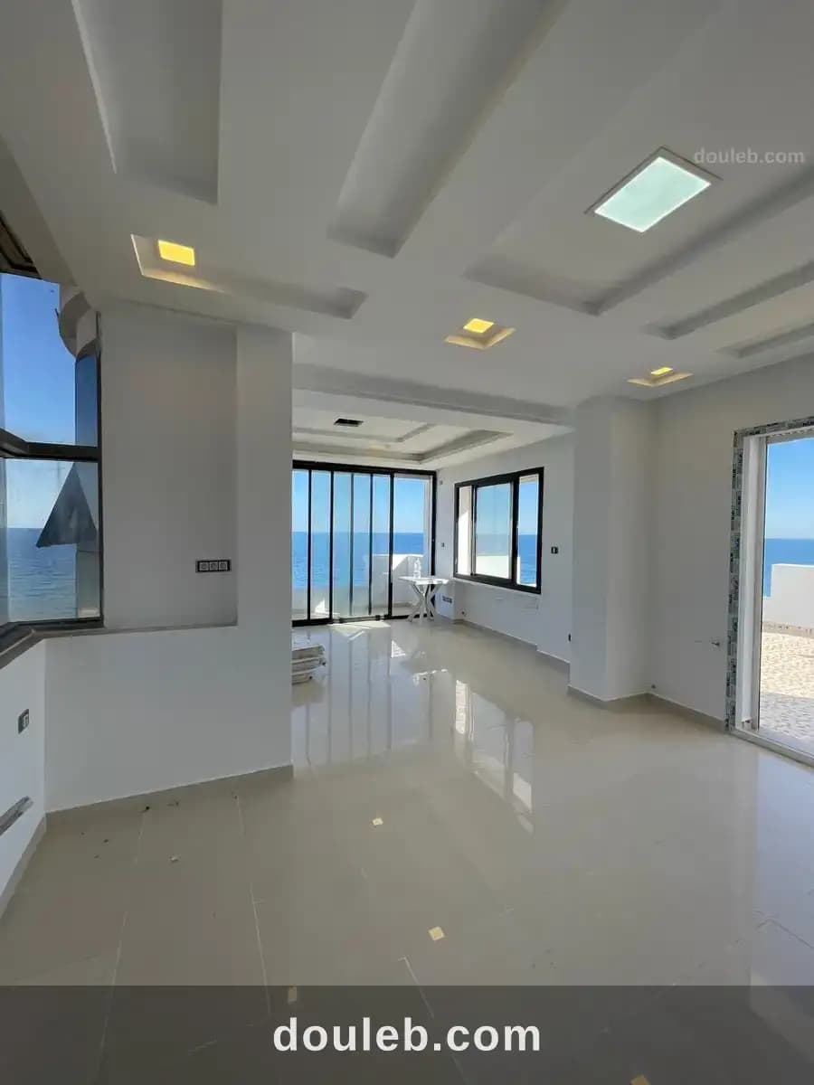 Penthouse s1 pieds dans leau port el kantaoui - Miniature 2
