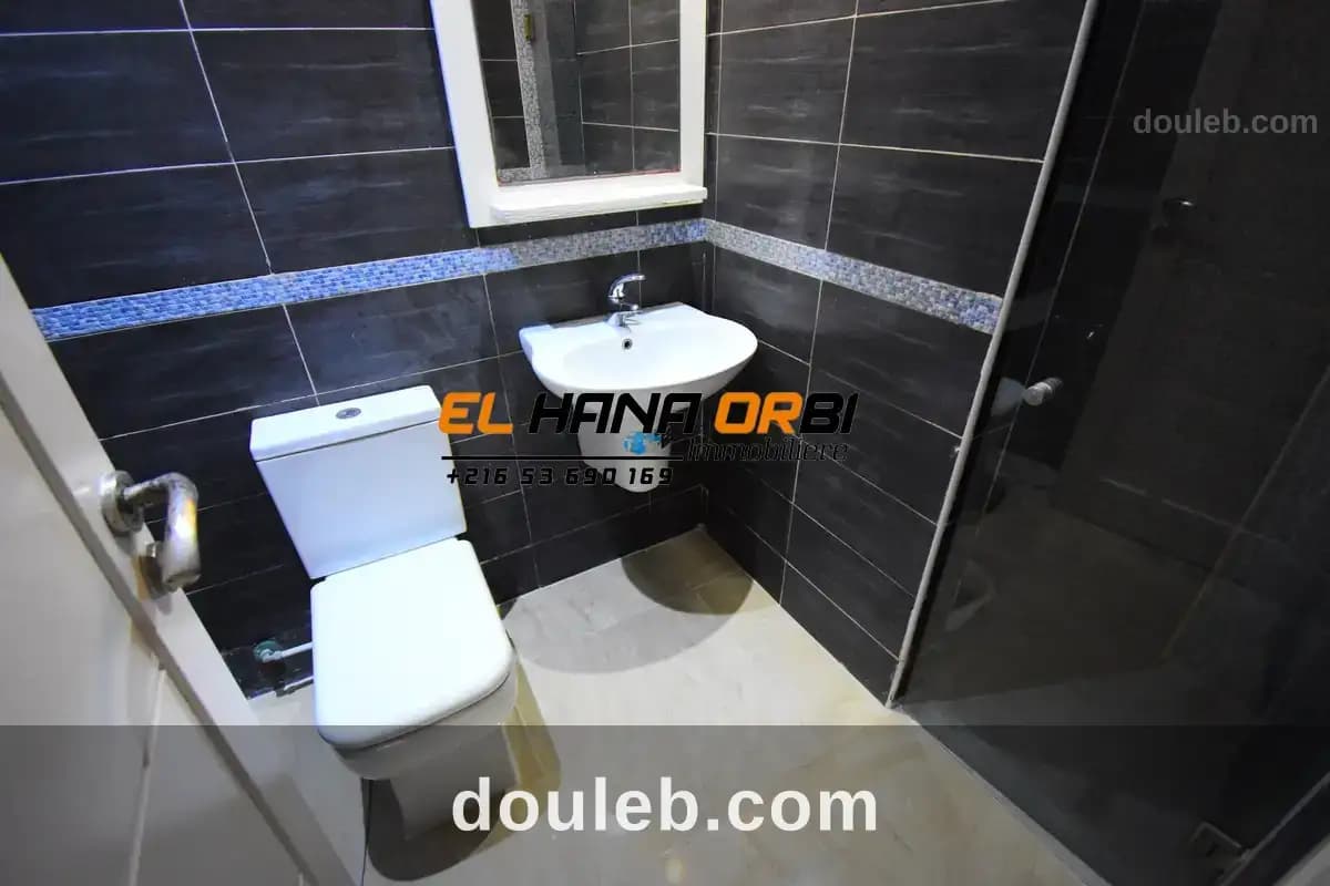 Appartement s2 moderne en zone touristique - Miniature 4