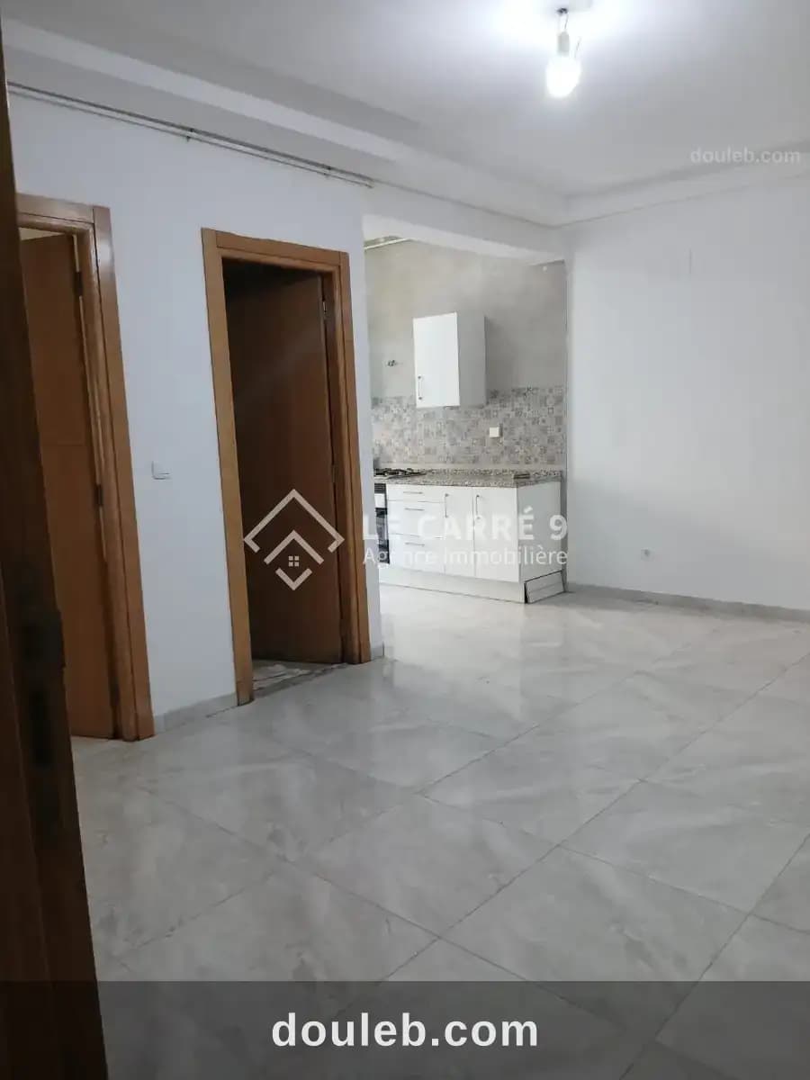 S1 à palmerais l'aouina à Tunis