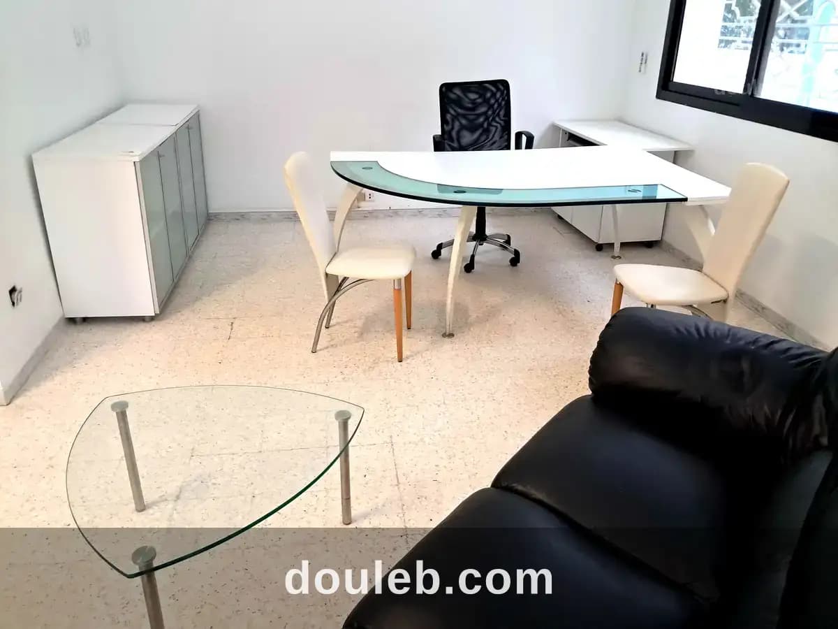 Bureau privé avec parking au centre urbain nord - Miniature 2