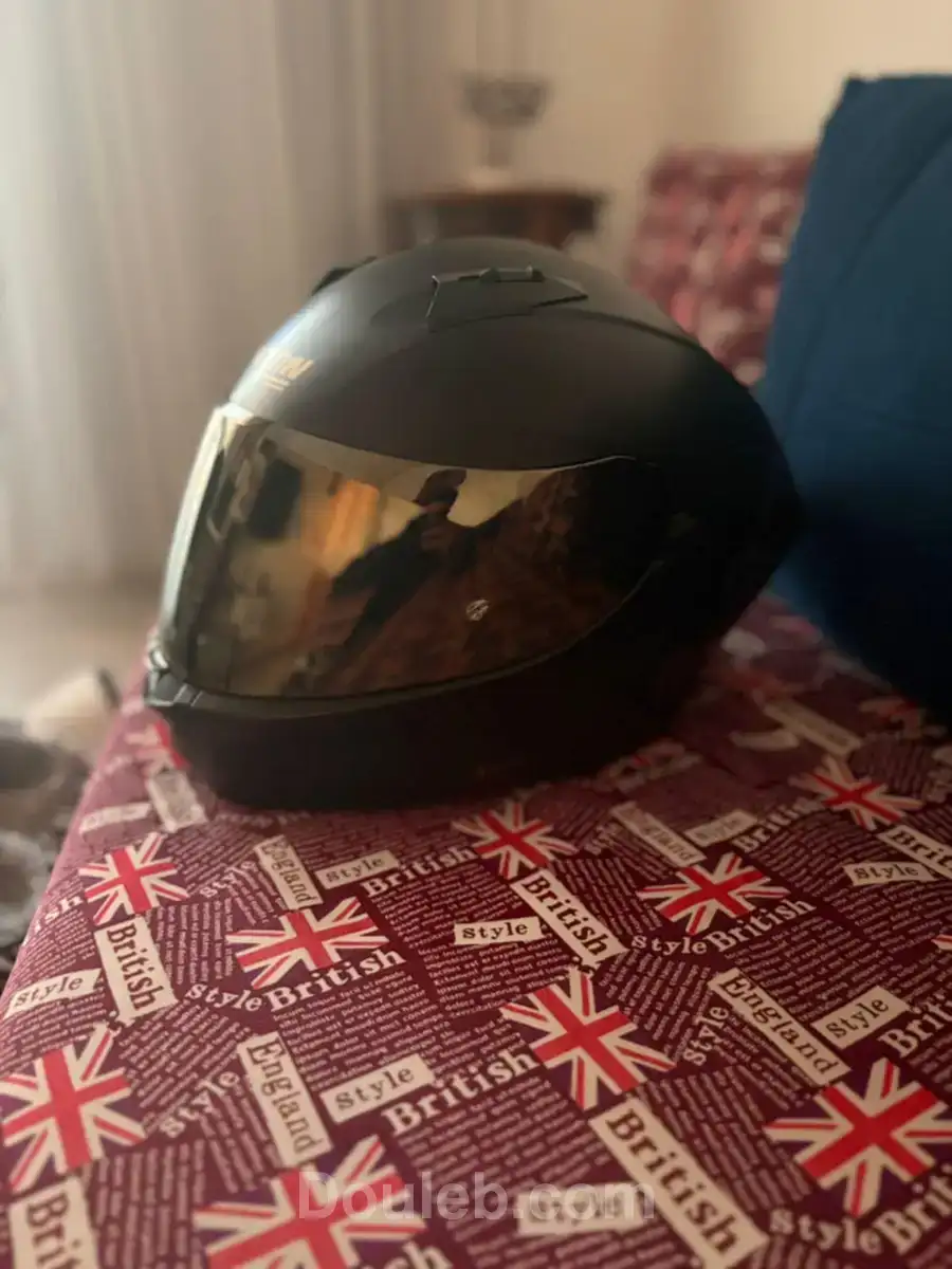 Casque de moto neuf
